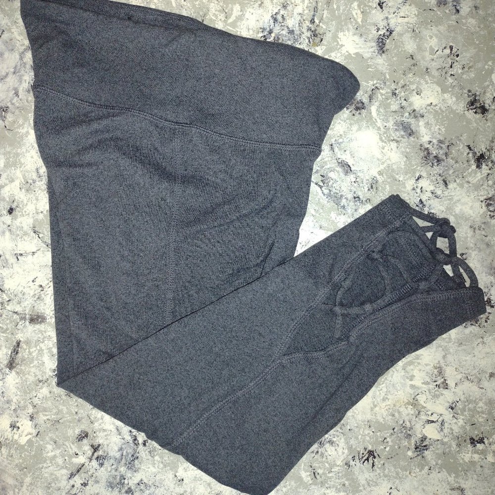 Ladies' Cropped athletic pants by Champion, Small